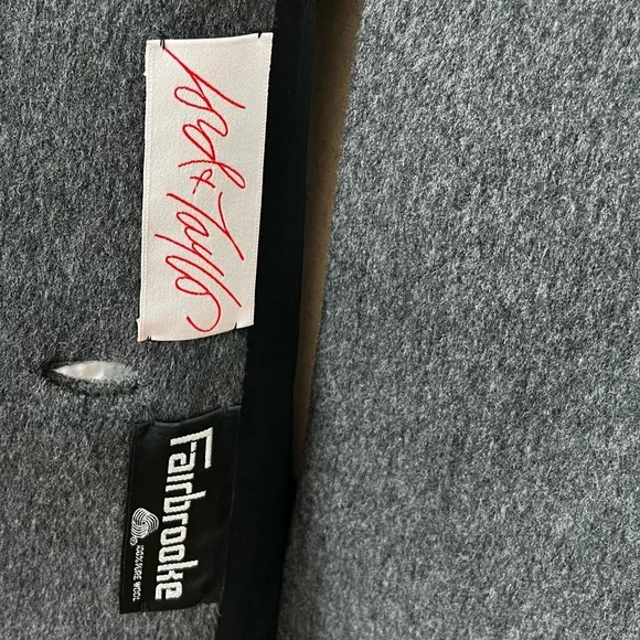 SOLD- Classic Vintage Union Made Gray Wool Ling Coat - Fall Autumn Winter - Picture 6 of 7